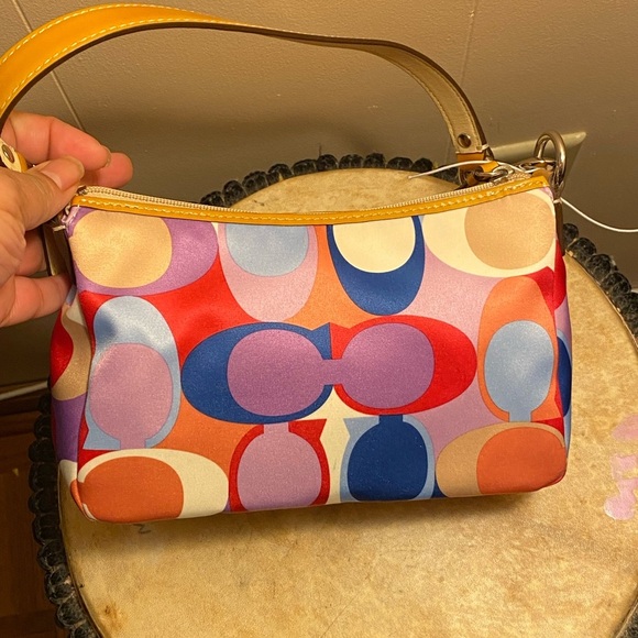 Coach Signature Scarf Print Pochette - Picture 5 of 12